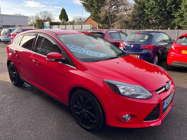 2014 Ford Focus 1.0 125 EcoBoost Titanium Navigator Red 5dr Hatch