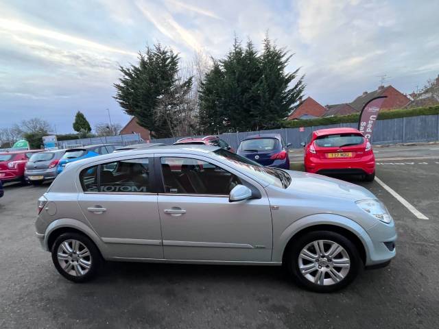 2008 Vauxhall Astra 1.8i VVT Design 5dr Auto Hatch