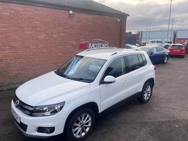 Volkswagen Tiguan 2.0 TDi BlueMotion Tech SE White 5dr [2WD] Estate Diesel White
