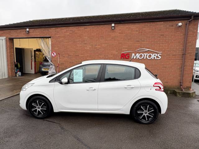2014 Peugeot 208 1.4 HDi Access+ White 5dr Hatch