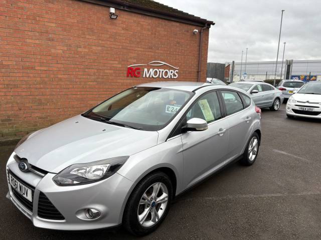 Ford Focus 1.6 125 Zetec Silver 5dr Hatch Hatchback Petrol Silver