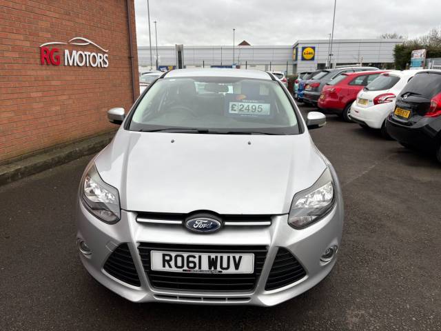 2011 Ford Focus 1.6 125 Zetec Silver 5dr Hatch