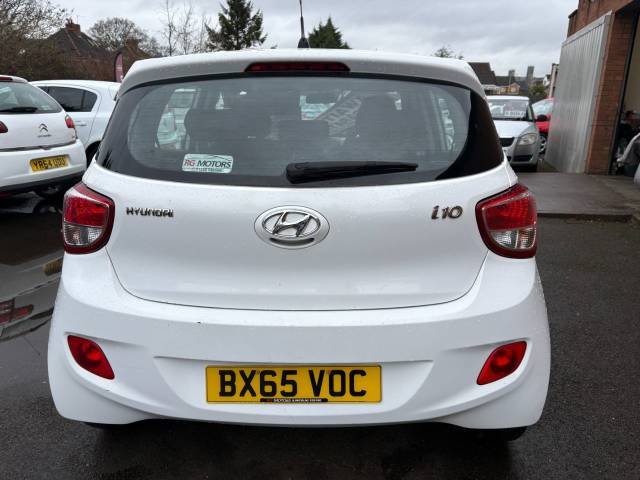 2015 Hyundai i10 1.0 Blue Drive SE White 5dr Hatch