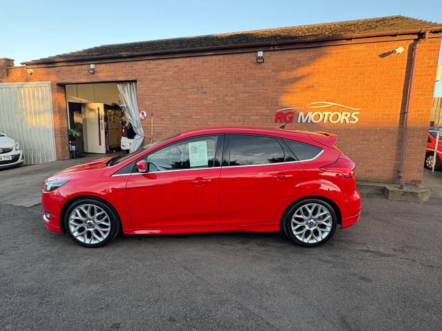 2015 Ford Focus 1.5 TDCi 120 Zetec S Red 5dr Hatch