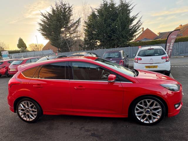 2015 Ford Focus 1.5 TDCi 120 Zetec S Red 5dr Hatch