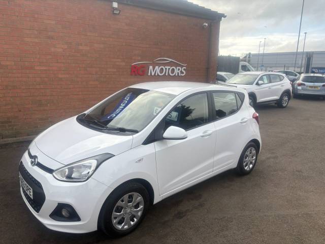 Hyundai i10 1.2 SE White 5dr Auto Hatchback Petrol White