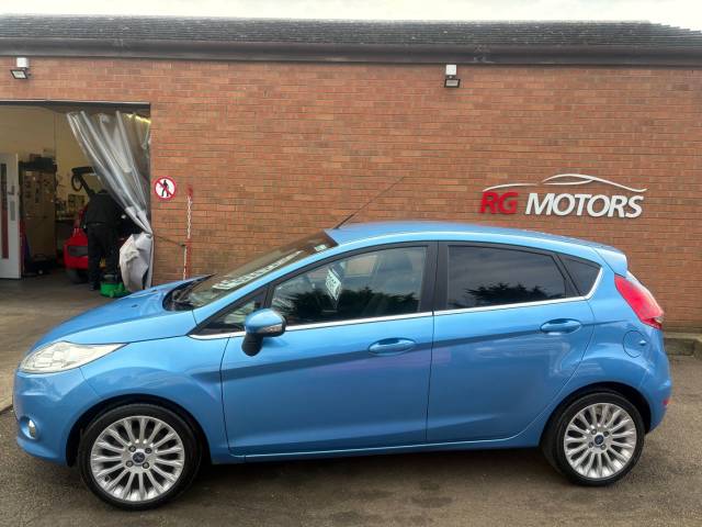 2012 Ford Fiesta 1.4 Titanium Blue 5dr Hatch