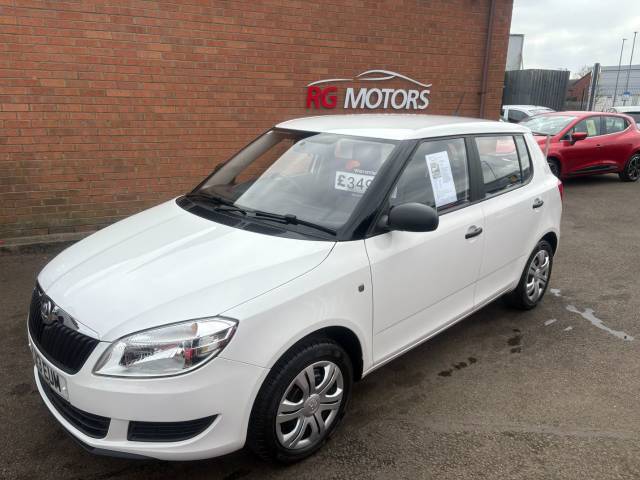 Skoda Fabia 1.2 12V 60 S White 5dr Hatch Hatchback Petrol White