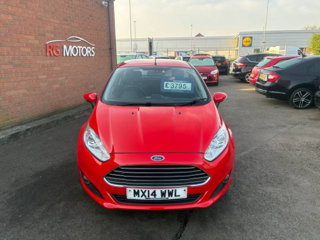 2014 Ford Fiesta 1.0 Zetec Red 3dr Hatch