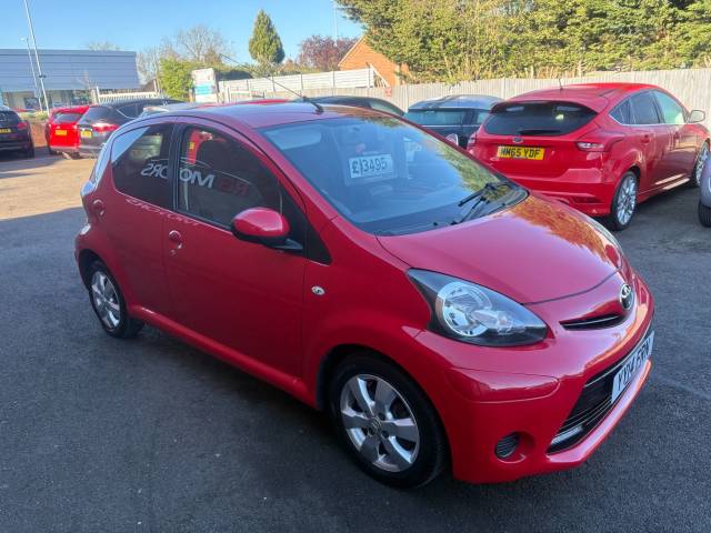 2014 Toyota Aygo 1.0 VVT-i Move with Style Red 5dr Hatch