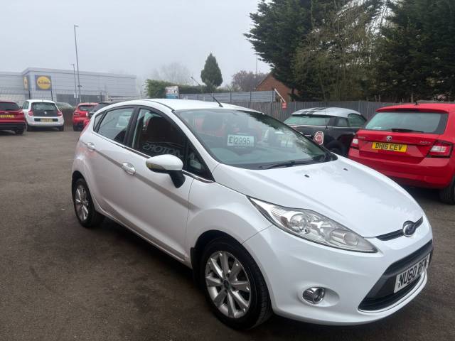 2010 Ford Fiesta 1.4 Zetec White 5dr Hatch