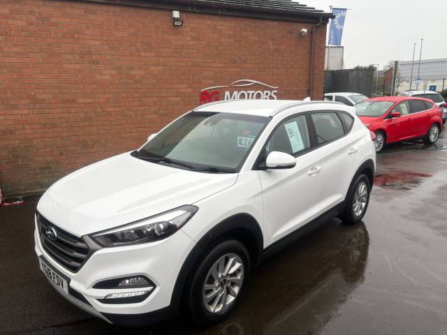 Hyundai Tucson 1.6 GDi Blue Drive SE Nav White 5dr 2WD Estate Petrol White