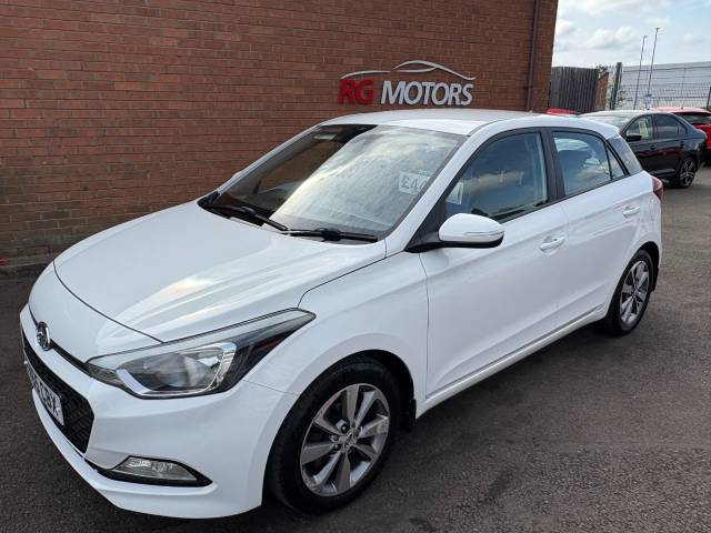 Hyundai i20 1.2 Blue Drive SE Silver 5dr Hatch Hatchback Petrol White