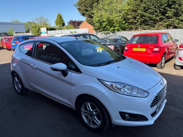 2013 Ford Fiesta 1.0 EcoBoost Zetec White 3dr Hatch
