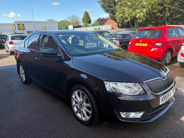 2015 Skoda Octavia 2.0 TDI CR SE L Black 5dr Hatch