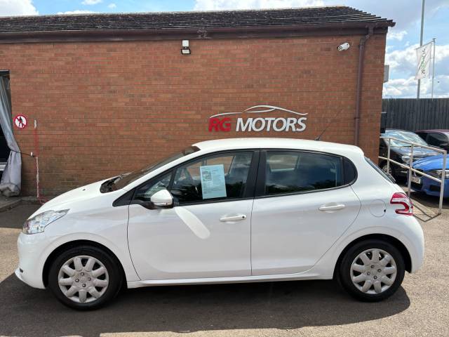 2014 Peugeot 208 1.0 VTi Access+ White 5dr Hatch