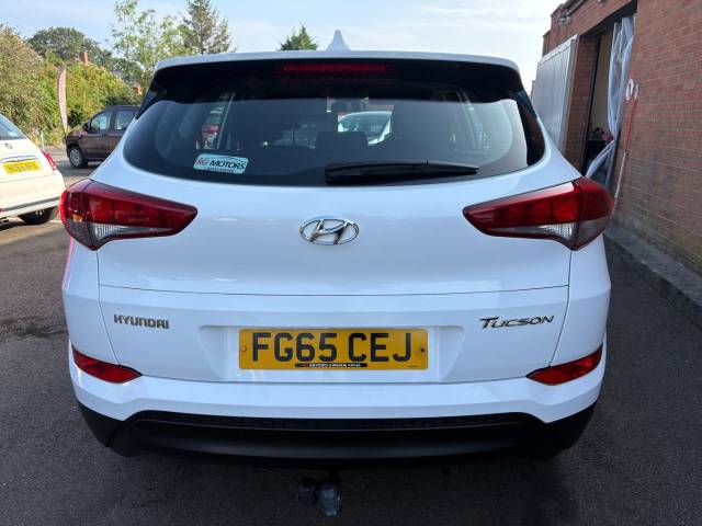 2015 Hyundai Tucson 1.7 CRDi Blue Drive S White 5dr 2WD