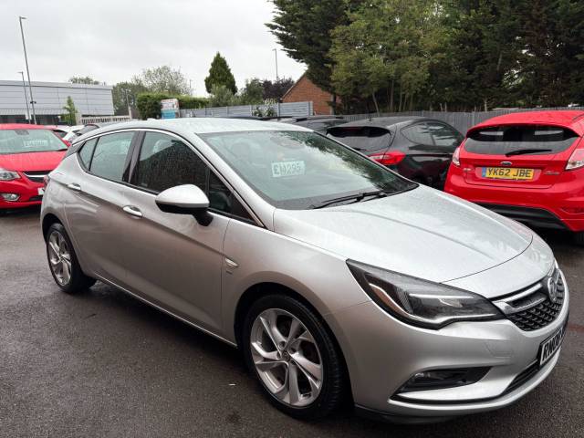 2016 Vauxhall Astra 1.6 CDTi 16V 136 SRi Nav Silver 5dr Hatch