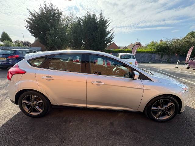 2014 Ford Focus 1.6 TDCi 115 Titanium X Navigator Silver 5dr