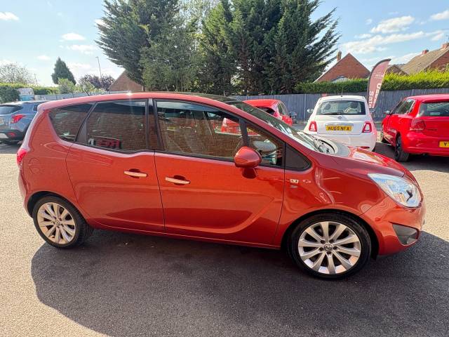 2012 Vauxhall Meriva 1.4T 16V SE Orange 5dr MPV