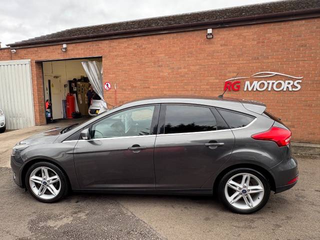 2015 Ford Focus 1.0 EcoBoost 125 Titanium Grey 5dr Hatch