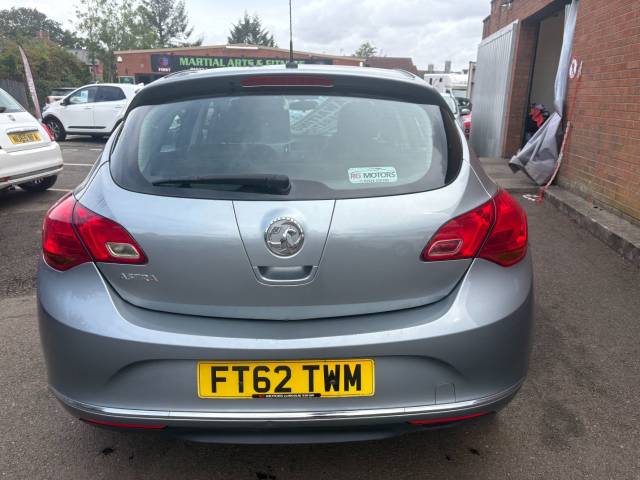 2012 Vauxhall Astra 1.4i 16V Active Silver 5dr Hatch