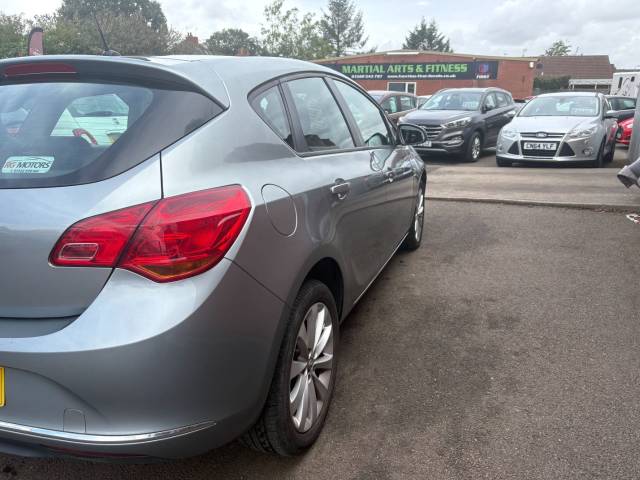 2012 Vauxhall Astra 1.4i 16V Active Silver 5dr Hatch