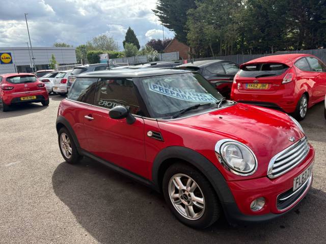 2013 Mini Hatchback 1.6 Cooper Red 3dr Hatch