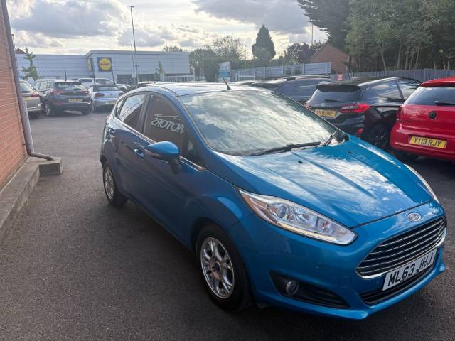 2013 Ford Fiesta 1.6 TDCi Titanium ECOnetic Blue 5dr Hatch