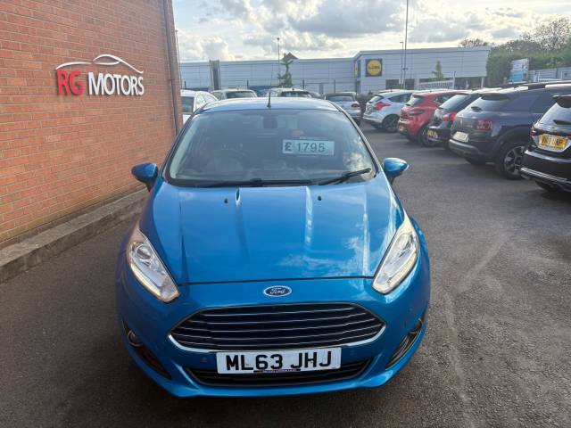 2013 Ford Fiesta 1.6 TDCi Titanium ECOnetic Blue 5dr Hatch