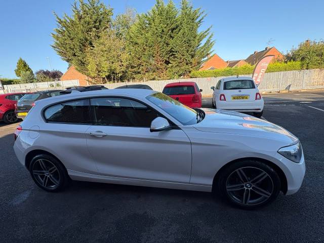 2013 BMW 1 Series 1.6 114i Sport White 3dr Hatch