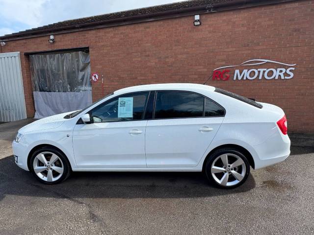 2015 Skoda Rapid 1.6 TDI CR Elegance White 5dr Hatch