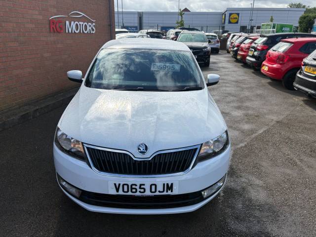 2015 Skoda Rapid 1.6 TDI CR Elegance White 5dr Hatch