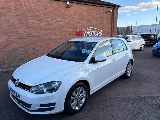 Volkswagen Golf 1.6 TDI 105 SE 5dr Hatchback Diesel White