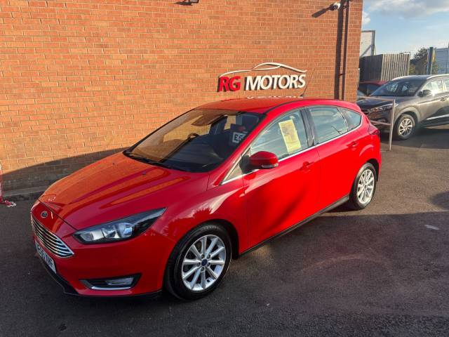 Ford Focus 1.0 EcoBoost Titanium Red 5dr hatch Hatchback Petrol Red