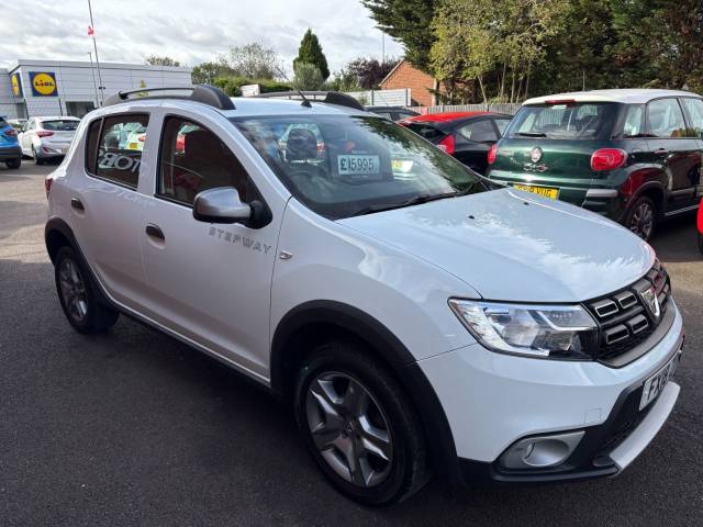 2018 Dacia Sandero Stepway 0.9 TCe Laureate White 5dr Hatch