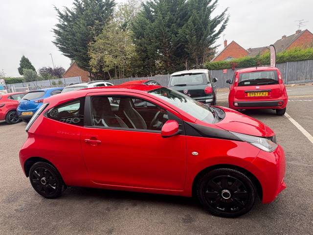 2017 Toyota Aygo 1.0 VVT-i X-Play Red 3dr Hatch