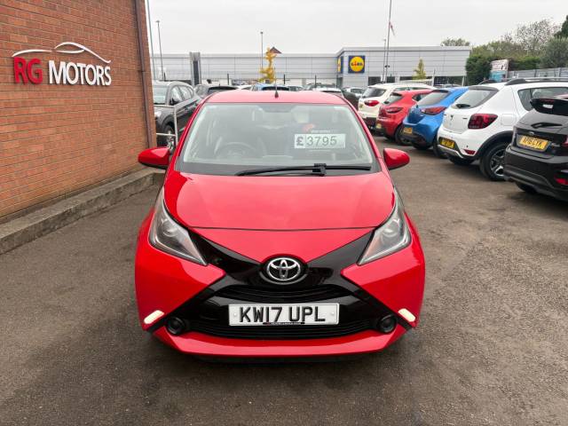 2017 Toyota Aygo 1.0 VVT-i X-Play Red 3dr Hatch