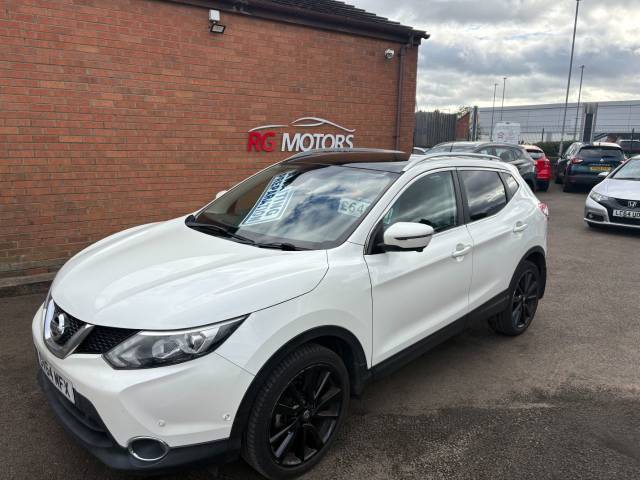 Nissan Qashqai 1.2 DiG-T Tekna 5dr Hatchback Petrol White