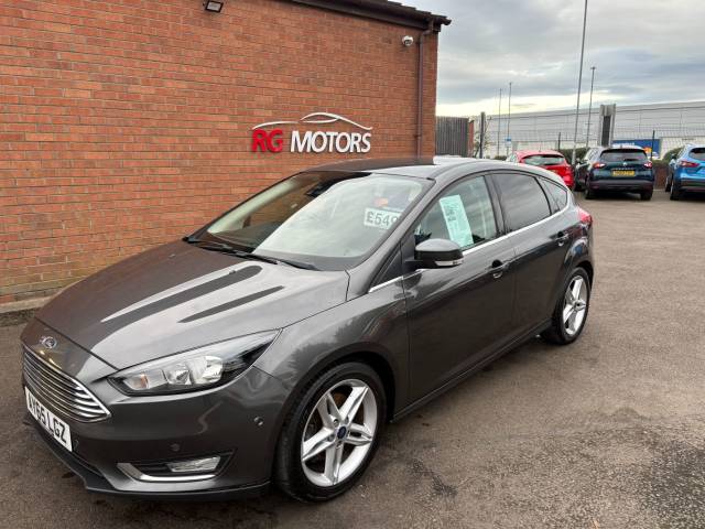 Ford Focus 1.5 EcoBoost Titanium 5dr Hatchback Petrol Grey