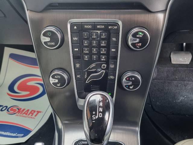 2013 Volvo V40 2.0 D3 SE Lux Nav 5dr Geartronic