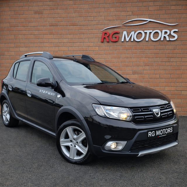 Dacia Sandero Stepway 0.9 TCe Laureate 5dr [Start Stop] Hatchback Petrol Black