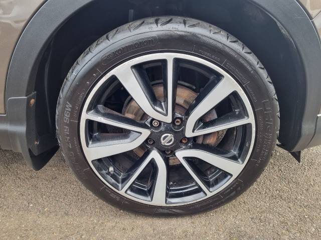 2014 Nissan Qashqai 1.2 DiG-T Tekna 5dr
