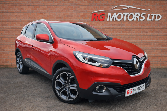 Renault Kadjar 1.5 dCi Dynamique S Nav 5dr Hatchback Diesel Red