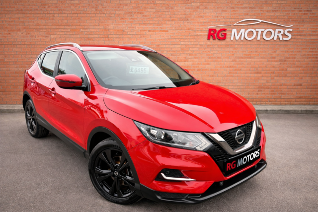 Nissan Qashqai 1.5 dCi Visia 5dr Hatchback Diesel Red