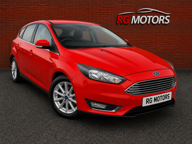Ford Focus 1.0 EcoBoost Titanium 5dr Hatchback Petrol Red