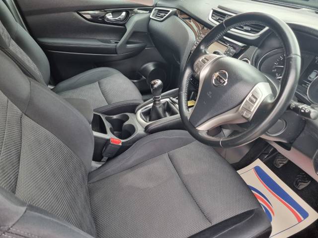 2017 Nissan Qashqai 1.6 DiG-T N-Connecta 5dr