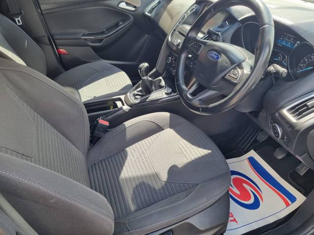 2015 Ford Focus 1.0 EcoBoost Titanium 5dr