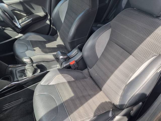 2018 Peugeot 2008 1.2 PureTech Allure 5dr