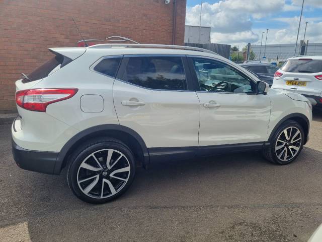 2014 Nissan Qashqai 1.6 dCi Tekna 5dr 4WD